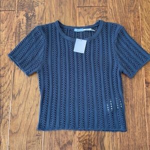 Short sleeve sweater shirt